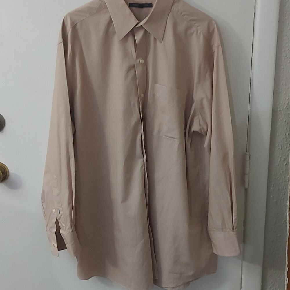 Tommy Hilfiger Light Brown Dress Shirt 16 1/2 32-33 Corporate Holiday Casual